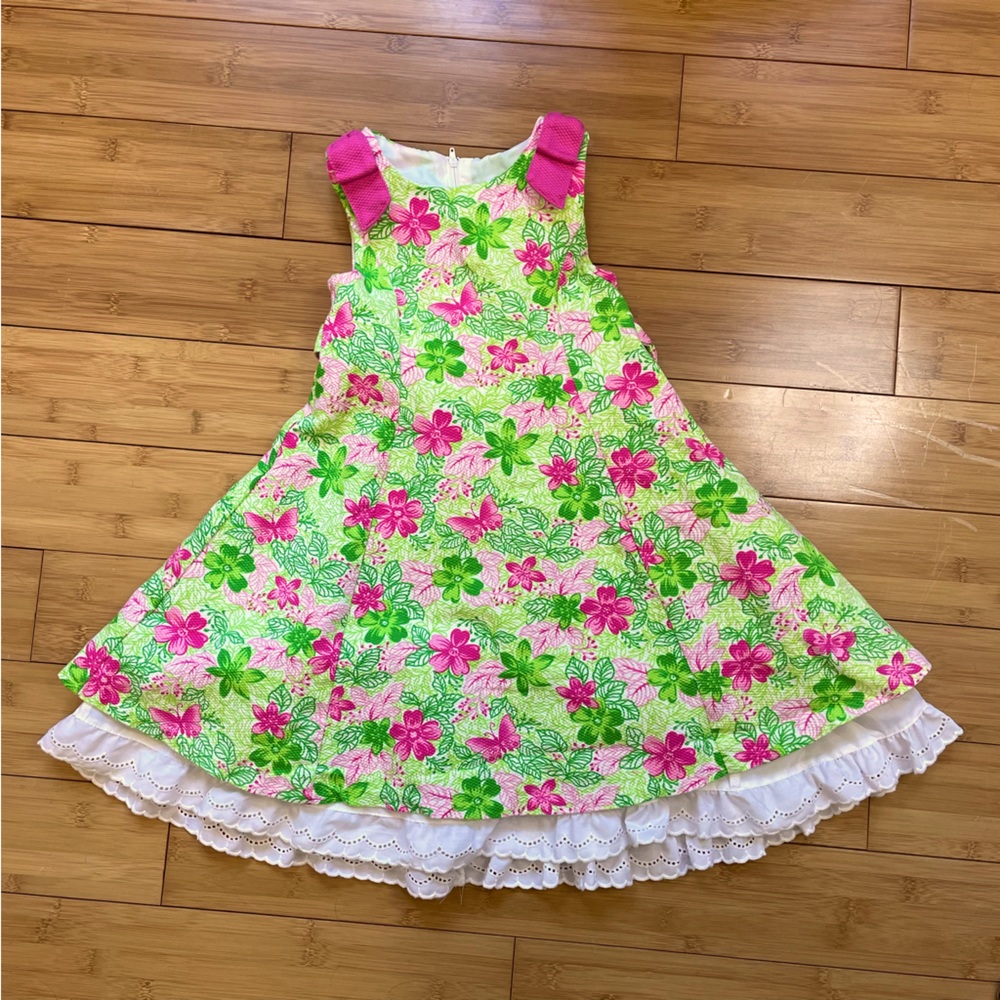 Good Lad floral girl’s dress size 5. Fully lined, attached petticoats and tulle.
